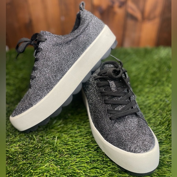 Zara sneakers - Picture 2 of 3